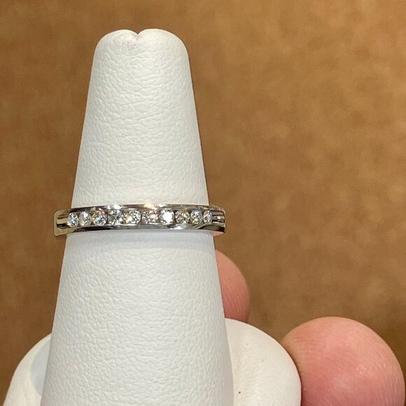 Channel Set Diamond Wedding Ring 0.25 Carats - Picture 5 of 5